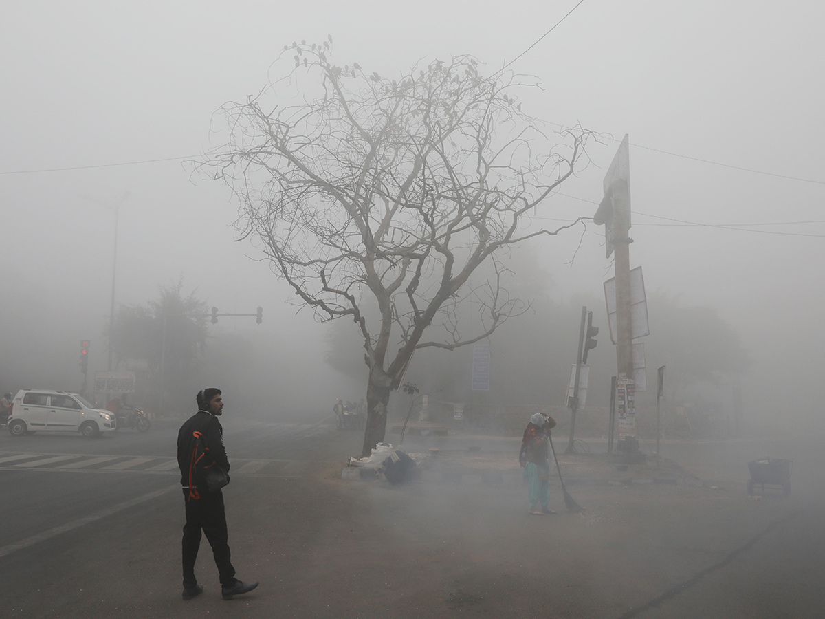 Heavy Fog In New Delhi Photo Gallery - Sakshi18