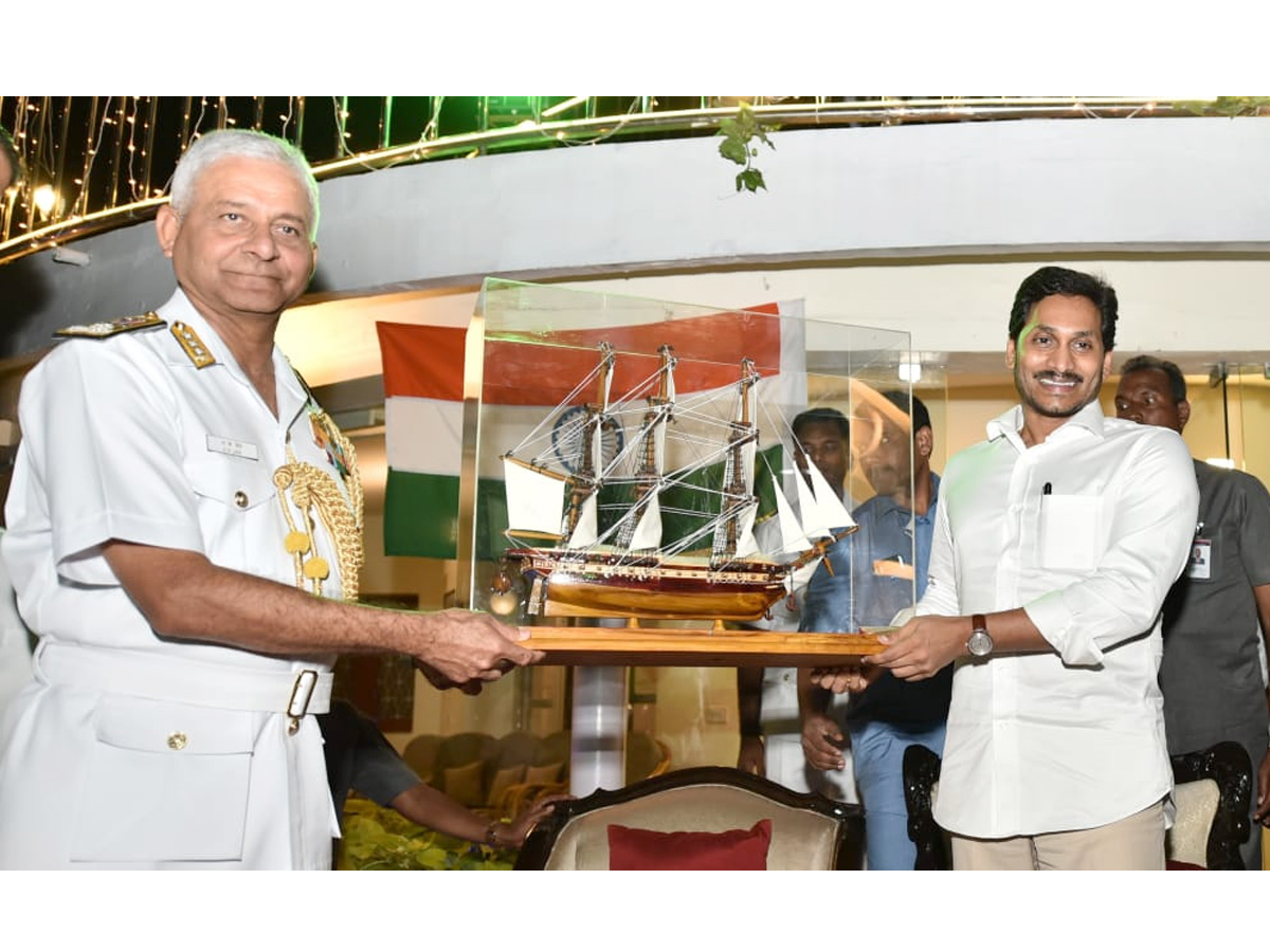 AP CM YS Jagan Participates Navy Day Celebrations Photo Gallery - Sakshi3