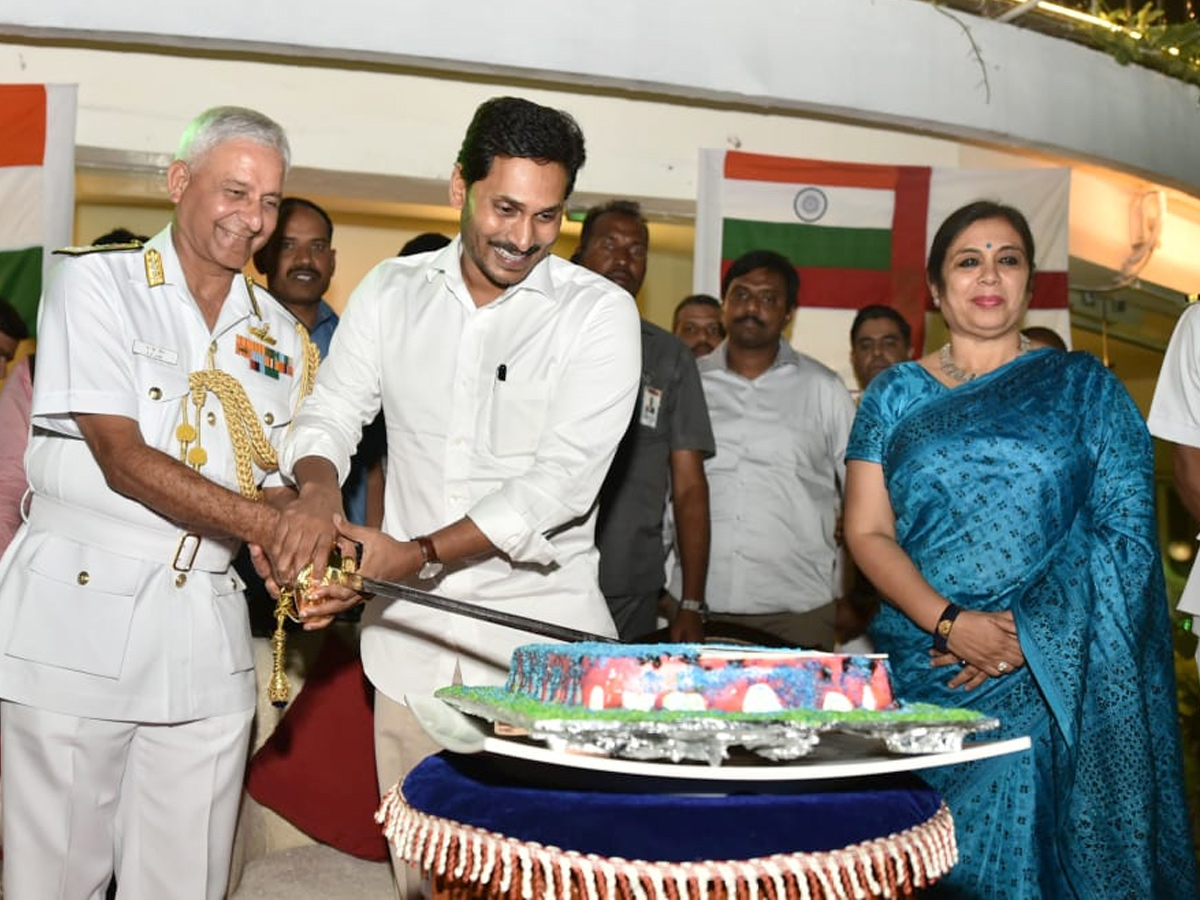 AP CM YS Jagan Participates Navy Day Celebrations Photo Gallery - Sakshi23