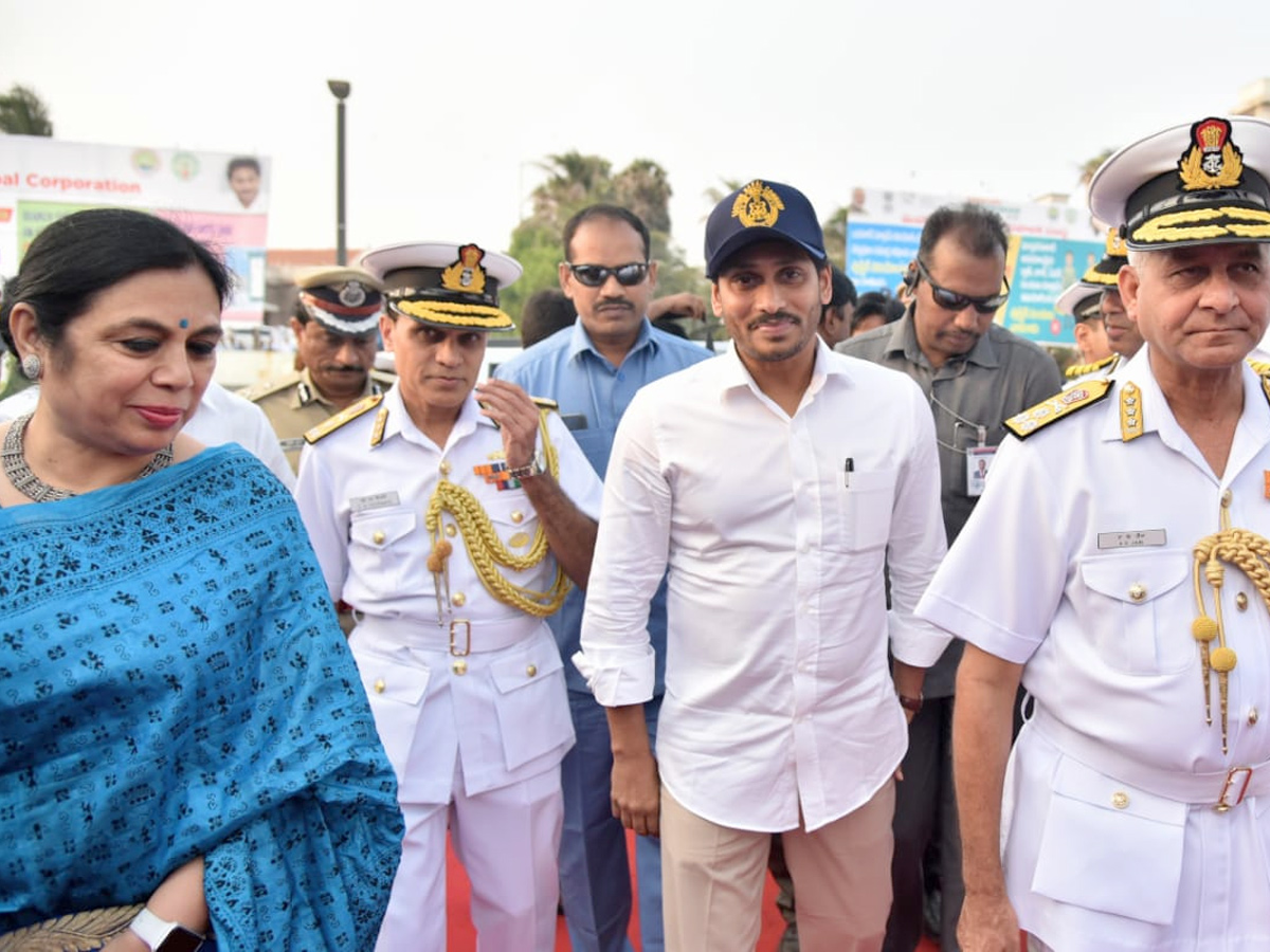 AP CM YS Jagan Participates Navy Day Celebrations Photo Gallery - Sakshi1