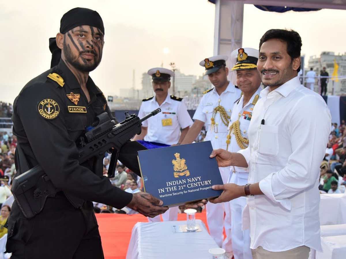 AP CM YS Jagan Participates Navy Day Celebrations Photo Gallery - Sakshi10