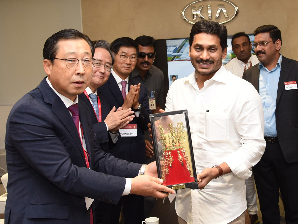 AP CM YS Jagan To Launch KIA Motor Plants In Anantapur Photo Gallery - Sakshi2