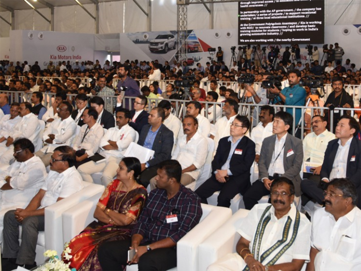 AP CM YS Jagan To Launch KIA Motor Plants In Anantapur Photo Gallery - Sakshi27