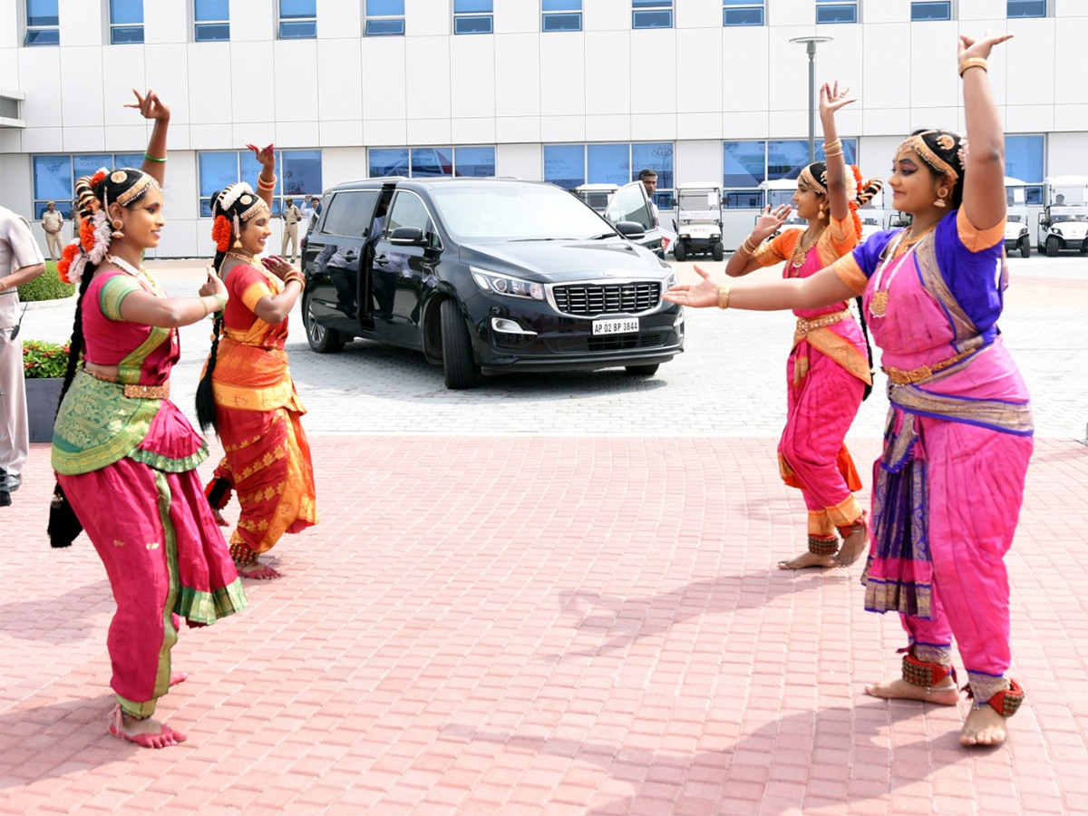 AP CM YS Jagan To Launch KIA Motor Plants In Anantapur Photo Gallery - Sakshi31