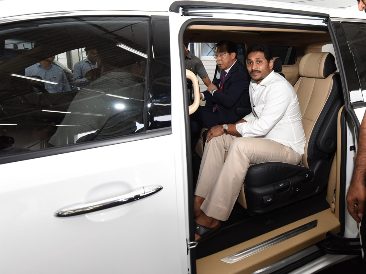 AP CM YS Jagan To Launch KIA Motor Plants In Anantapur Photo Gallery - Sakshi32