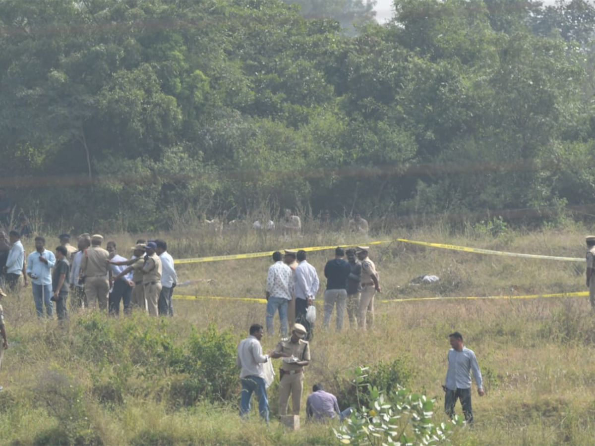 Four accused in Disha murder case killed in encounter Photo Gallery - Sakshi21