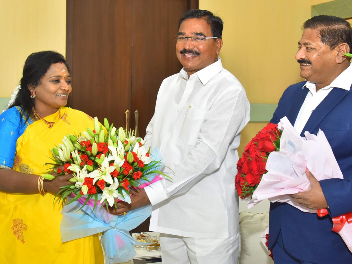 Tamilisai Soundararajan Praja Darbar at Raj Bhavan Photo Gallery - Sakshi16