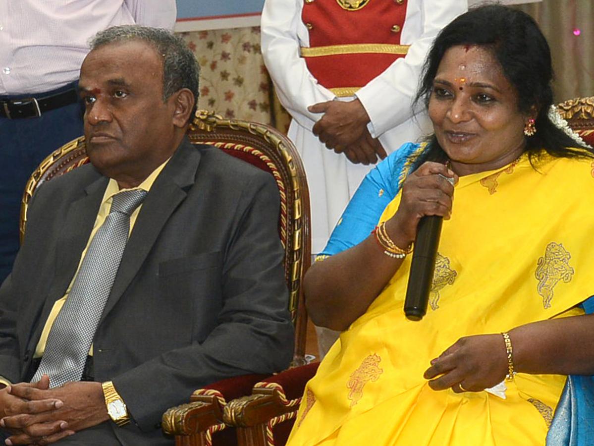 Tamilisai Soundararajan Praja Darbar at Raj Bhavan Photo Gallery - Sakshi6