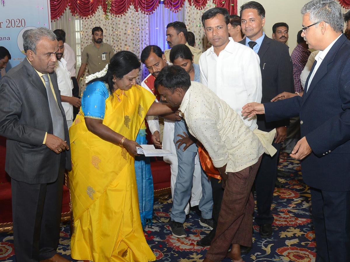 Tamilisai Soundararajan Praja Darbar at Raj Bhavan Photo Gallery - Sakshi7