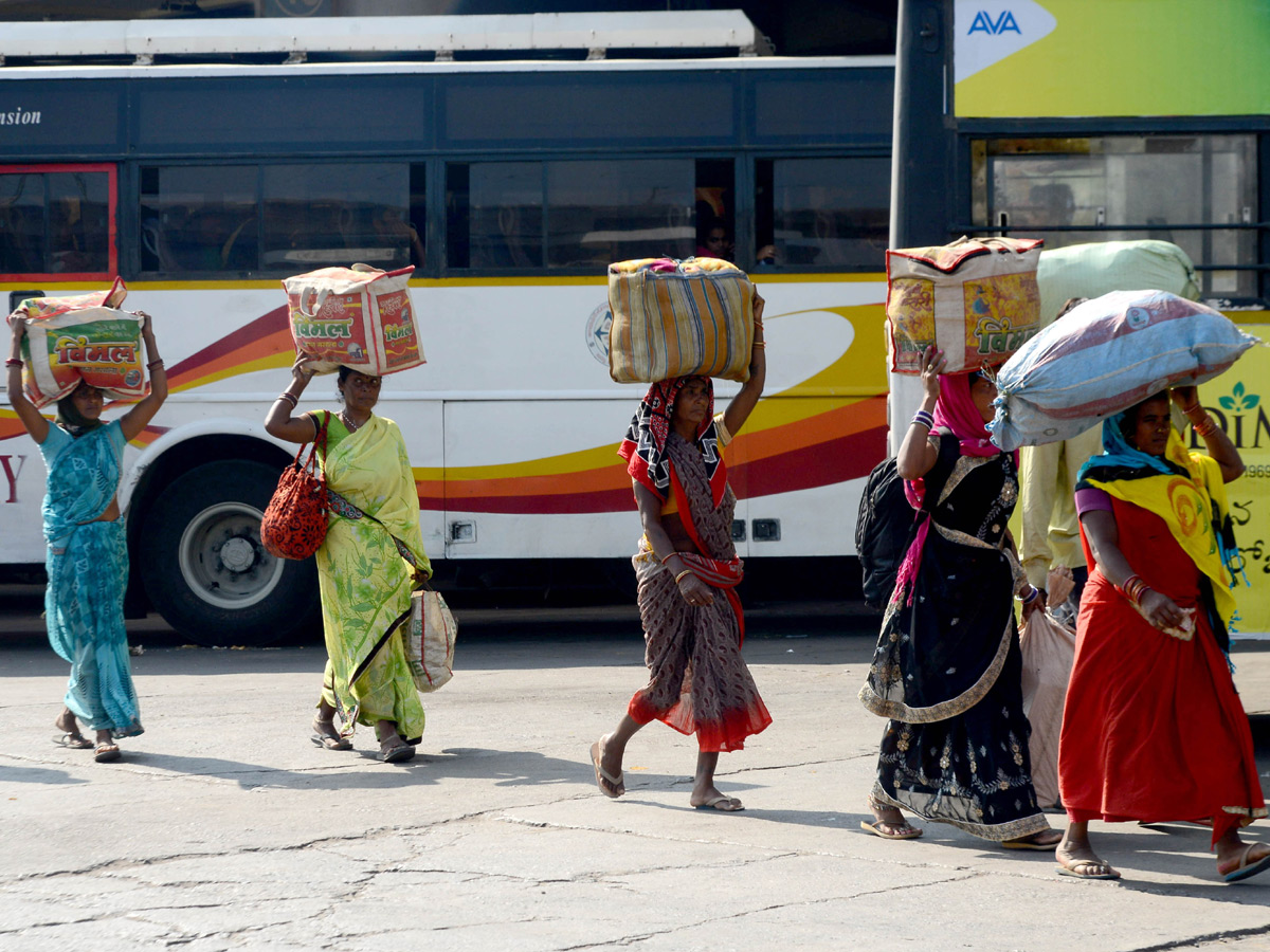 Heavy Rush in Secunderabad Railway Station Photo Gallery - Sakshi39