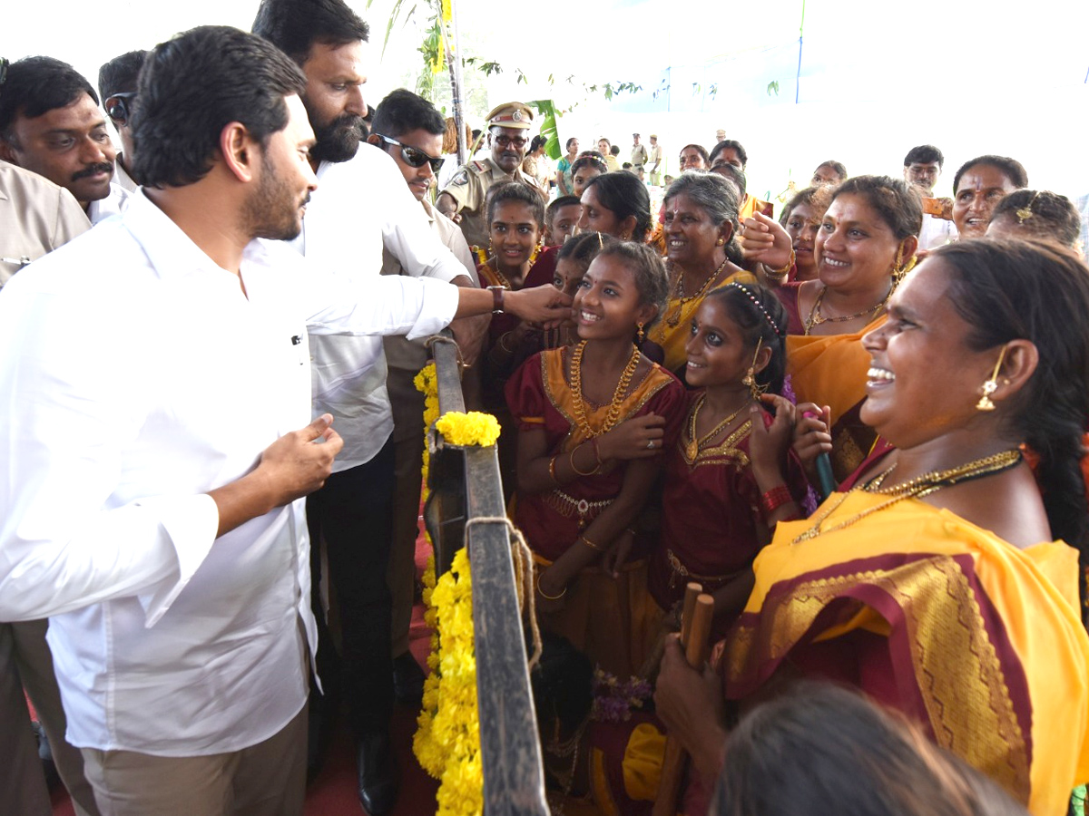 CM Jagan Reddy participates in Sankranti celebrations at Gudivada - Sakshi14