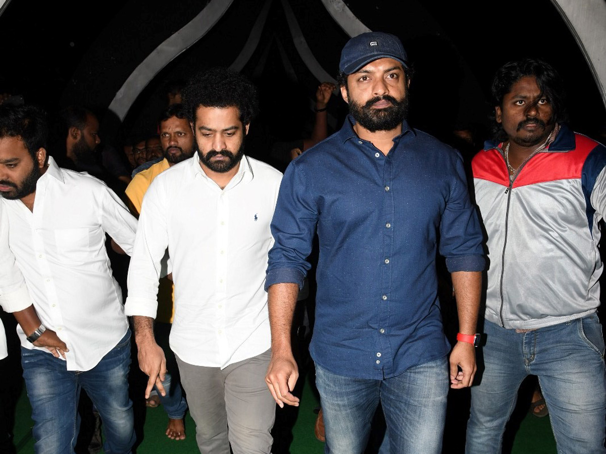 NTR KalyanRam At NTR Ghat Photo Gallery - Sakshi10