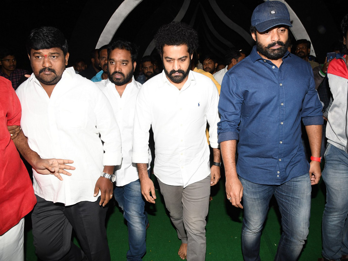 NTR KalyanRam At NTR Ghat Photo Gallery - Sakshi4