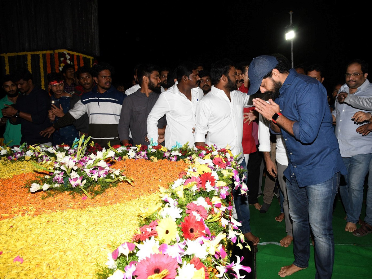 NTR KalyanRam At NTR Ghat Photo Gallery - Sakshi5