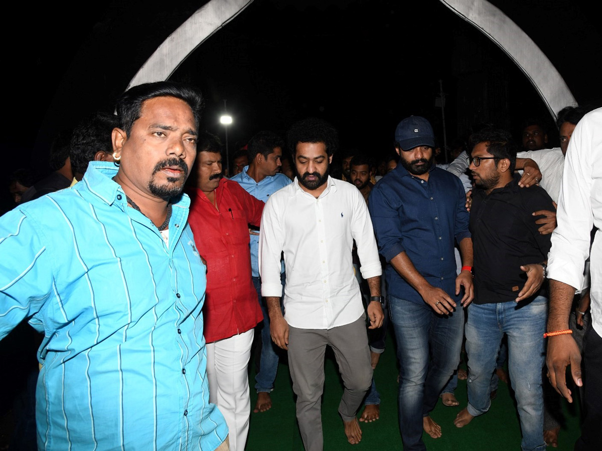 NTR KalyanRam At NTR Ghat Photo Gallery - Sakshi8