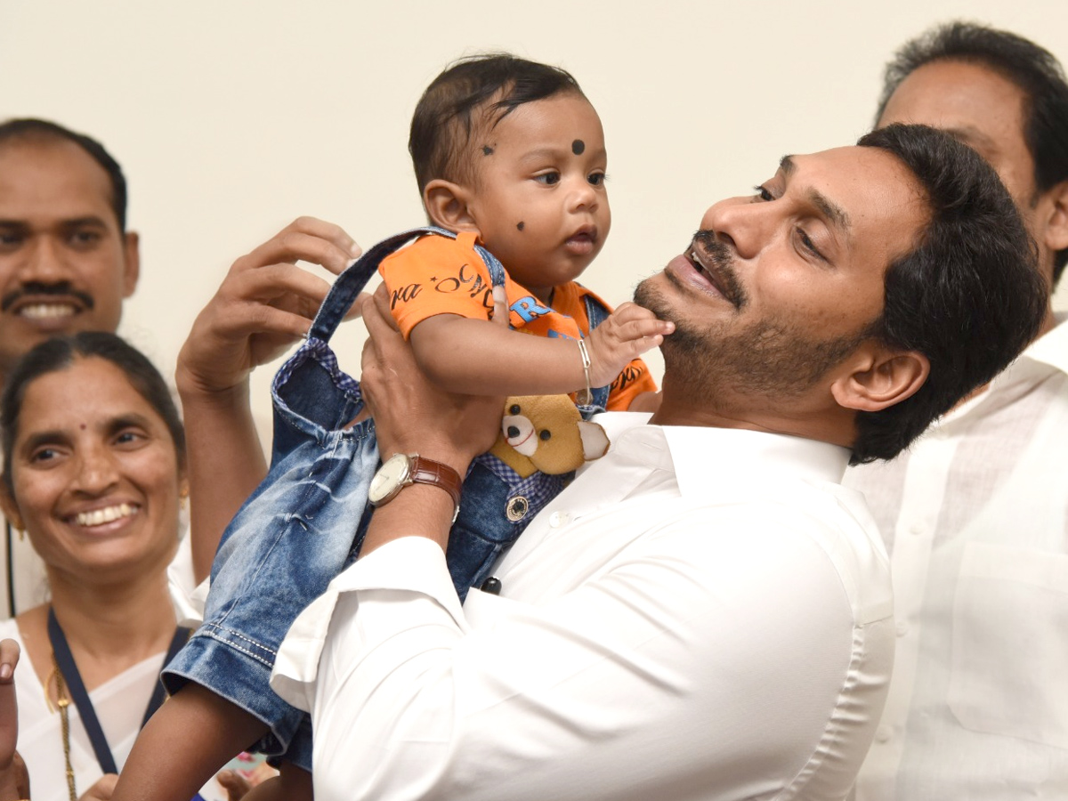 CM YS Jagan Gives Polio Drops To A Child In Camp Office - Sakshi8