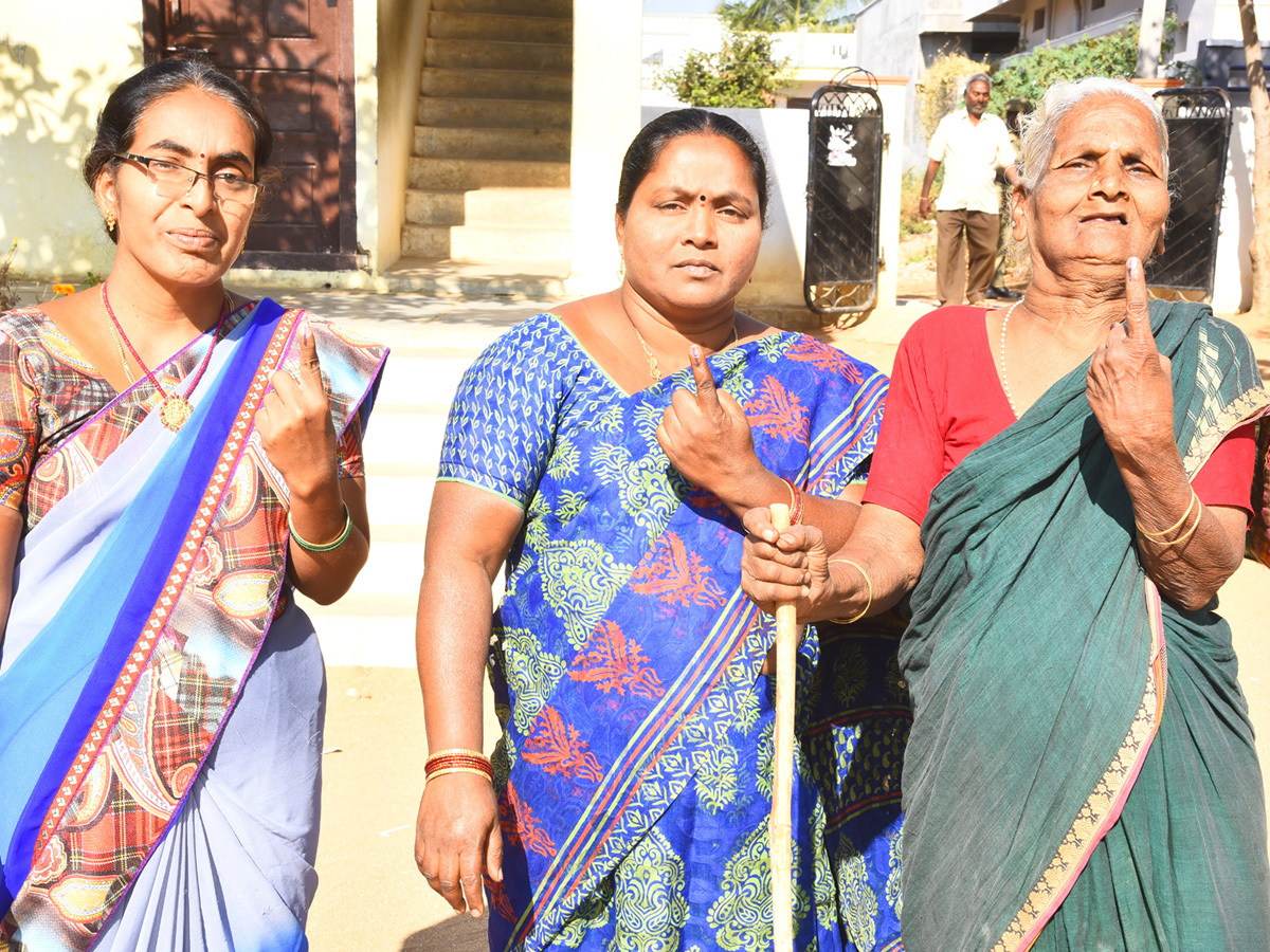 Telangana Municipal Elections Polling Photo Gallery - Sakshi15