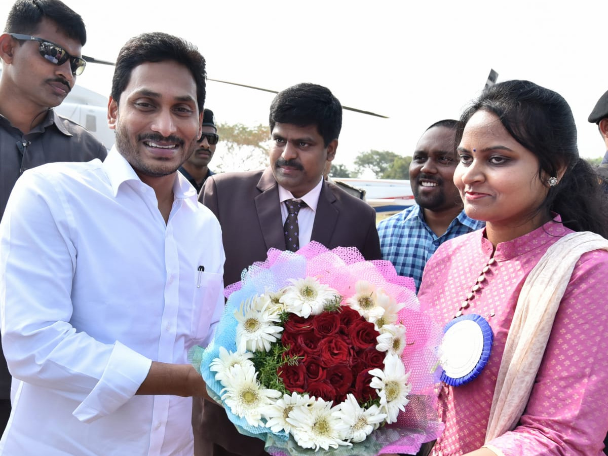 AP CM YS Jagan launch YSR Aarogyasri Filet Project In Eluru Photo Gallery - Sakshi16