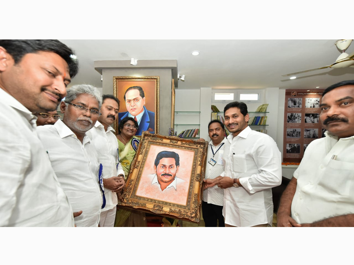 AP CM YS Jagan launch YSR Aarogyasri Filet Project In Eluru Photo Gallery - Sakshi3