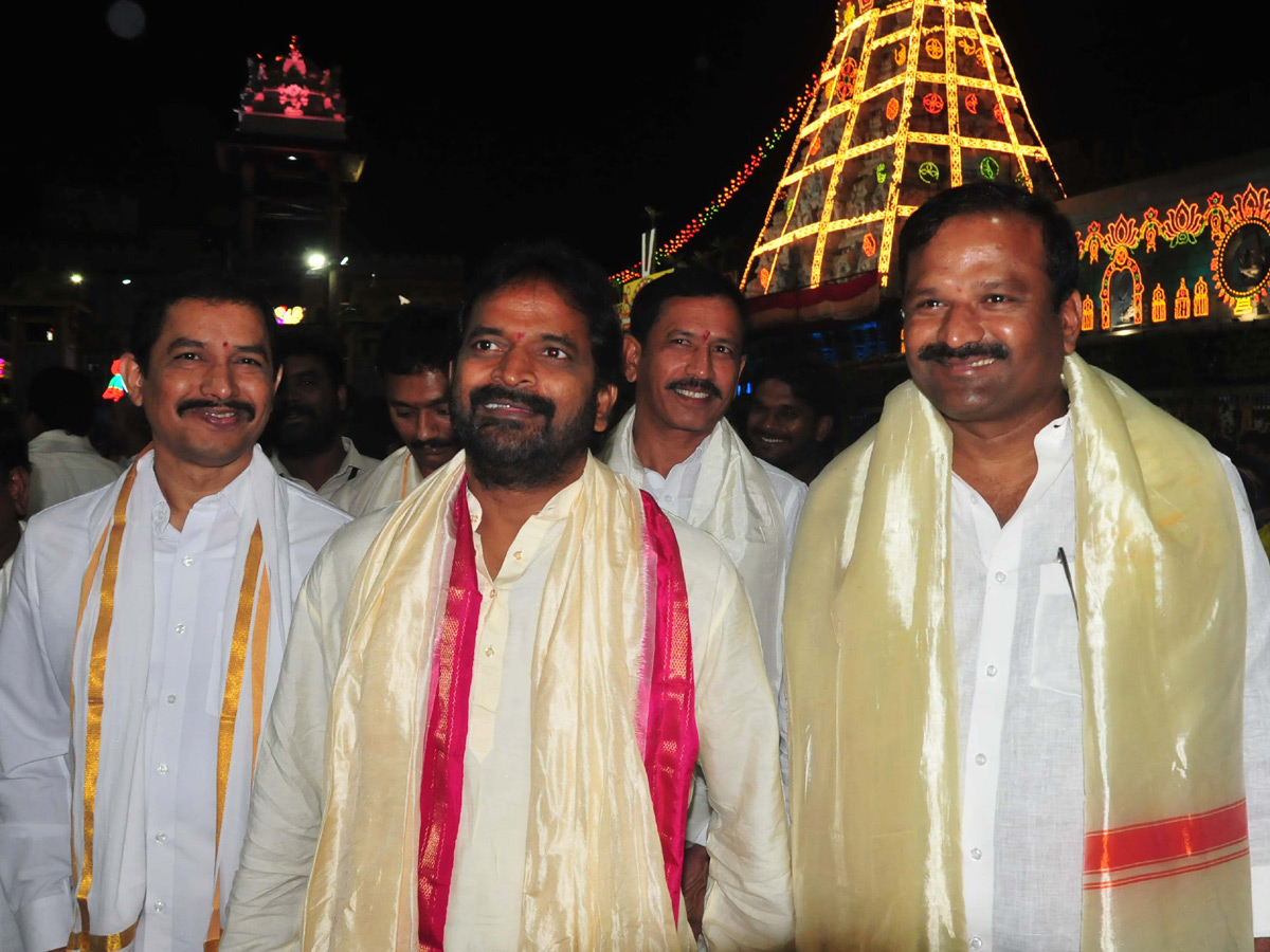 Celebrities visit Tirumala Temple Photo Gallery - Sakshi12