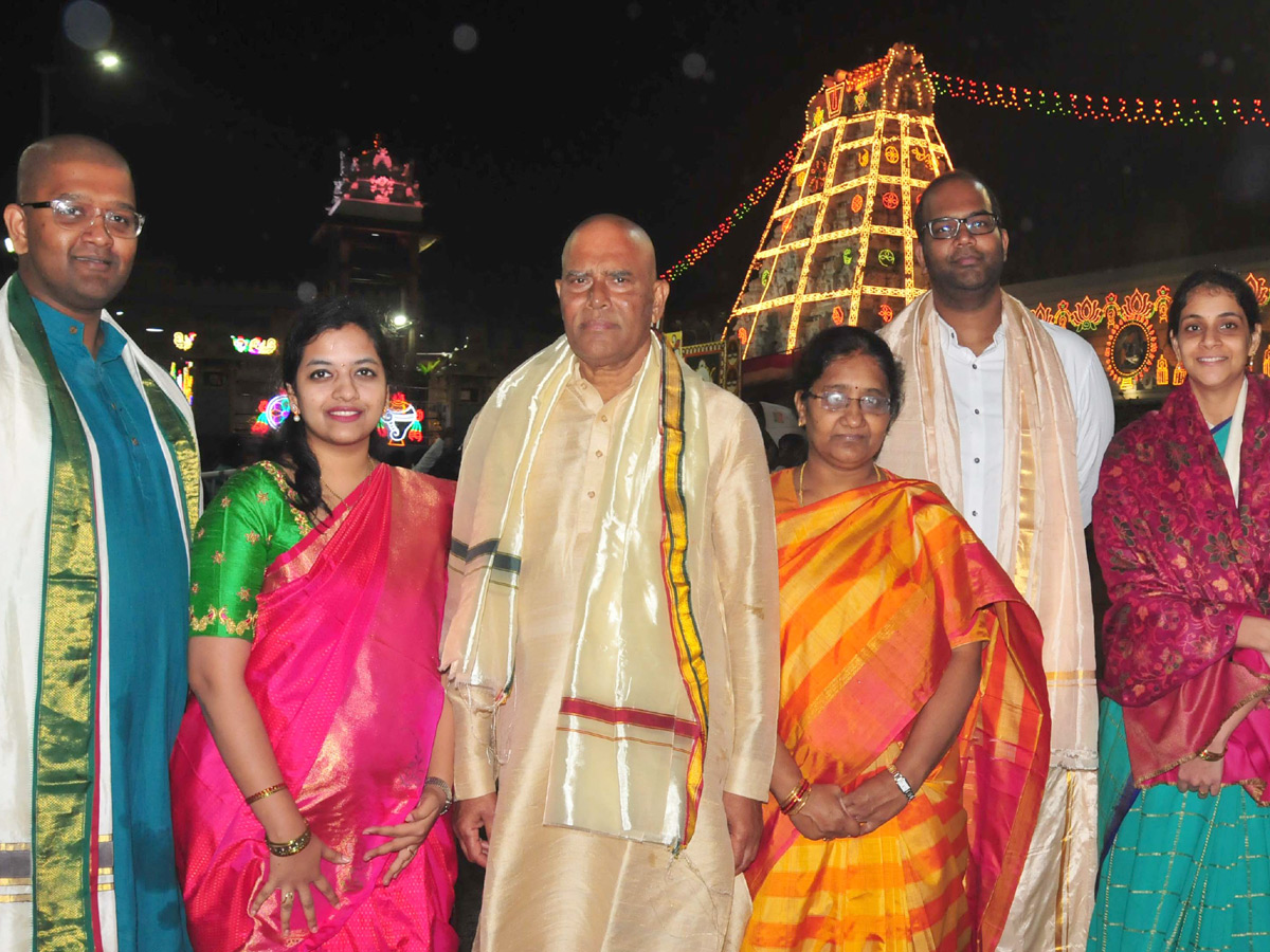 Celebrities visit Tirumala Temple Photo Gallery - Sakshi30