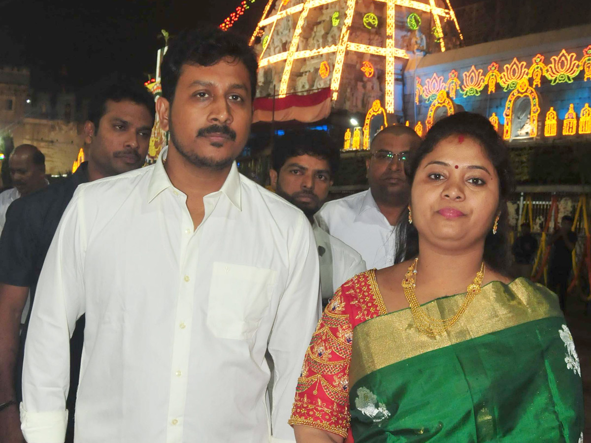 Celebrities visit Tirumala Temple Photo Gallery - Sakshi34