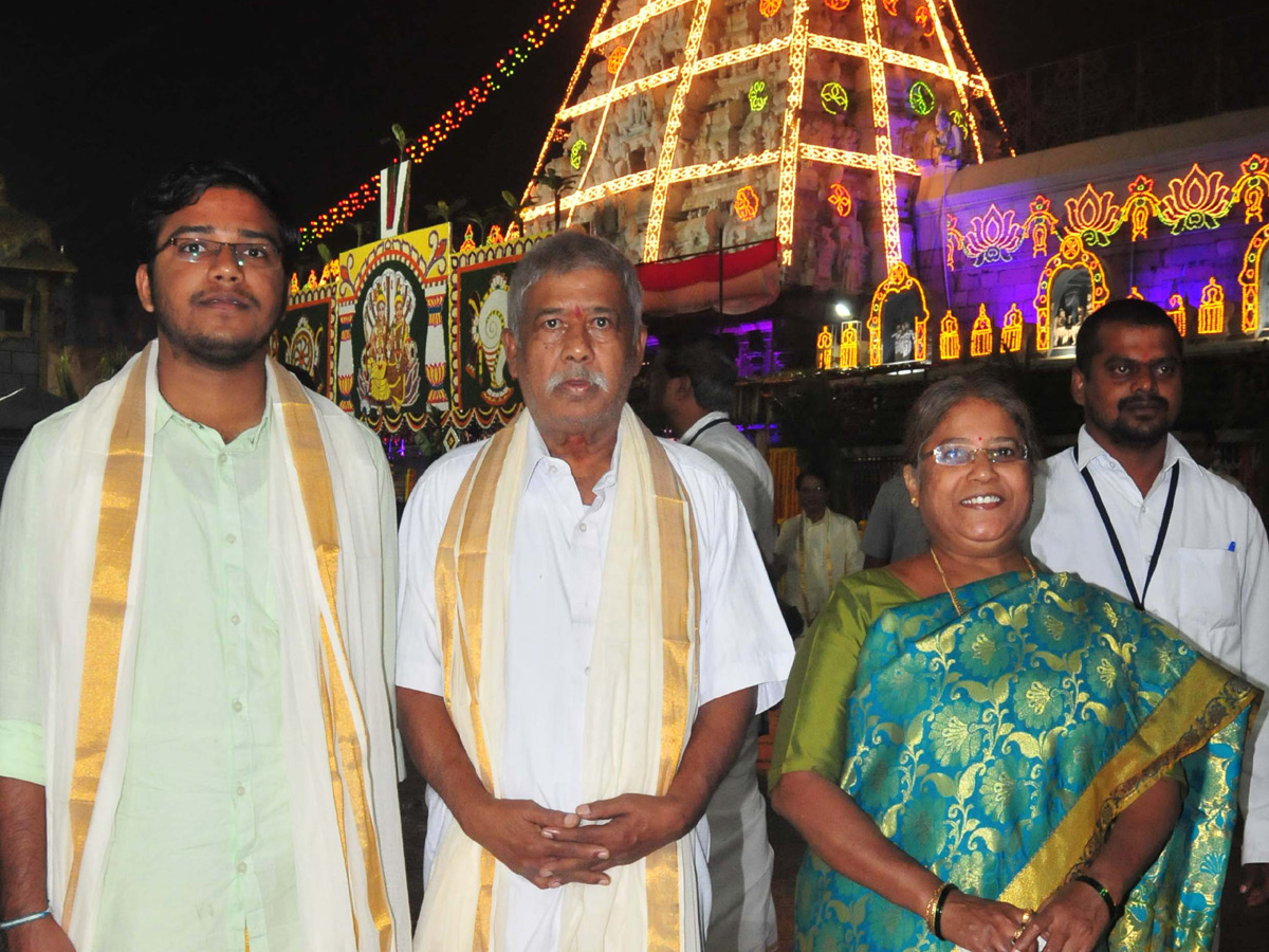 Celebrities visit Tirumala Temple Photo Gallery - Sakshi40