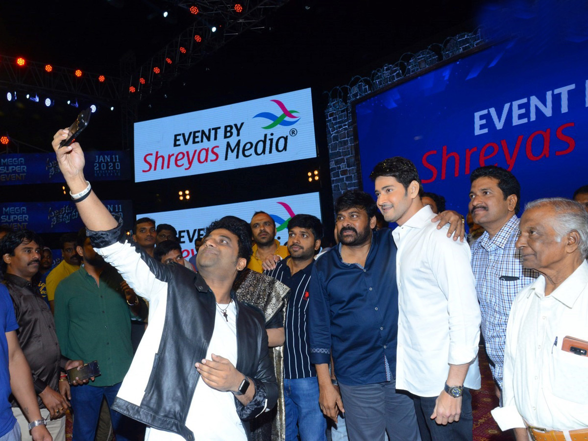 Sarileru Neekevvaru Mega Super Event Photo Gallery - Sakshi5