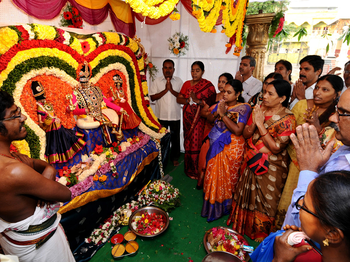 Vaikunta Ekadasi Celebrations Ap and Telangana Photo Gallery - Sakshi1