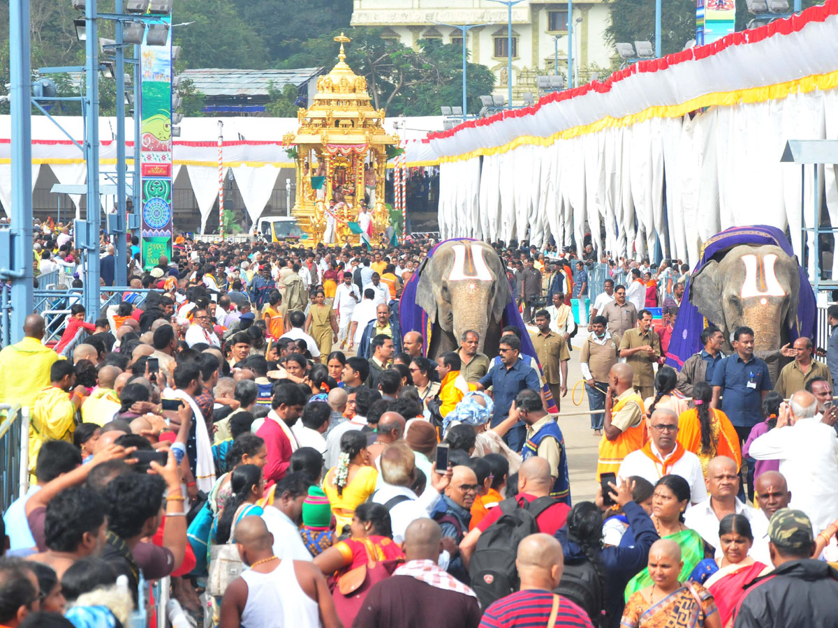 Vaikunta Ekadasi Celebrations Ap and Telangana Photo Gallery - Sakshi13