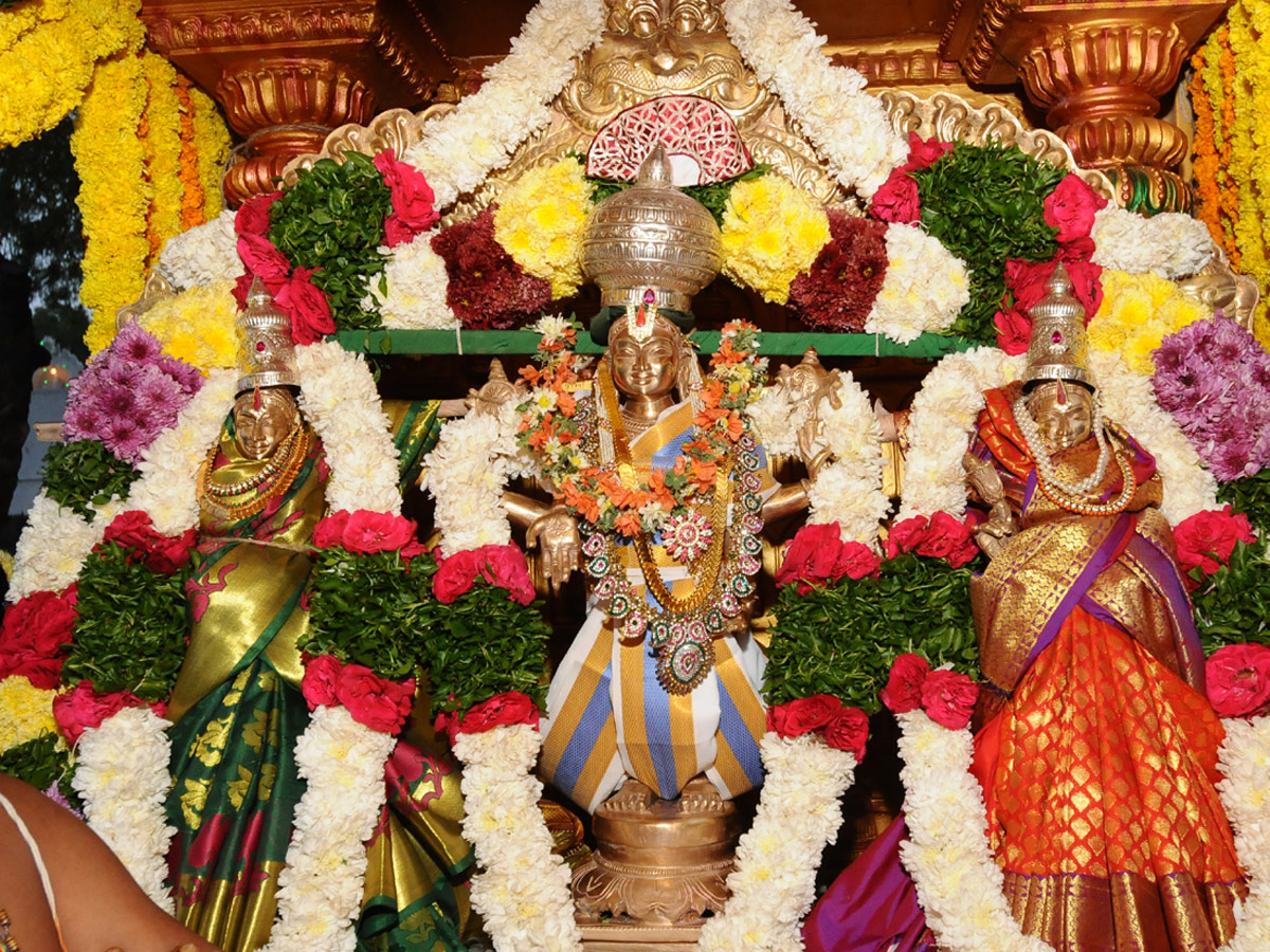 Vaikunta Ekadasi Celebrations Ap and Telangana Photo Gallery - Sakshi39