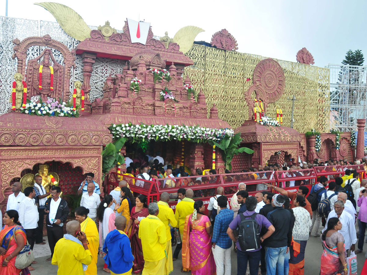 Vaikunta Ekadasi Celebrations Ap and Telangana Photo Gallery - Sakshi7