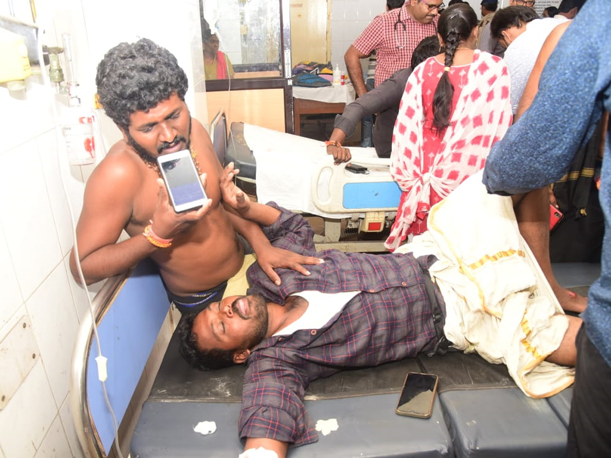 Road Accident Chittoo Photo Gallery - Sakshi5