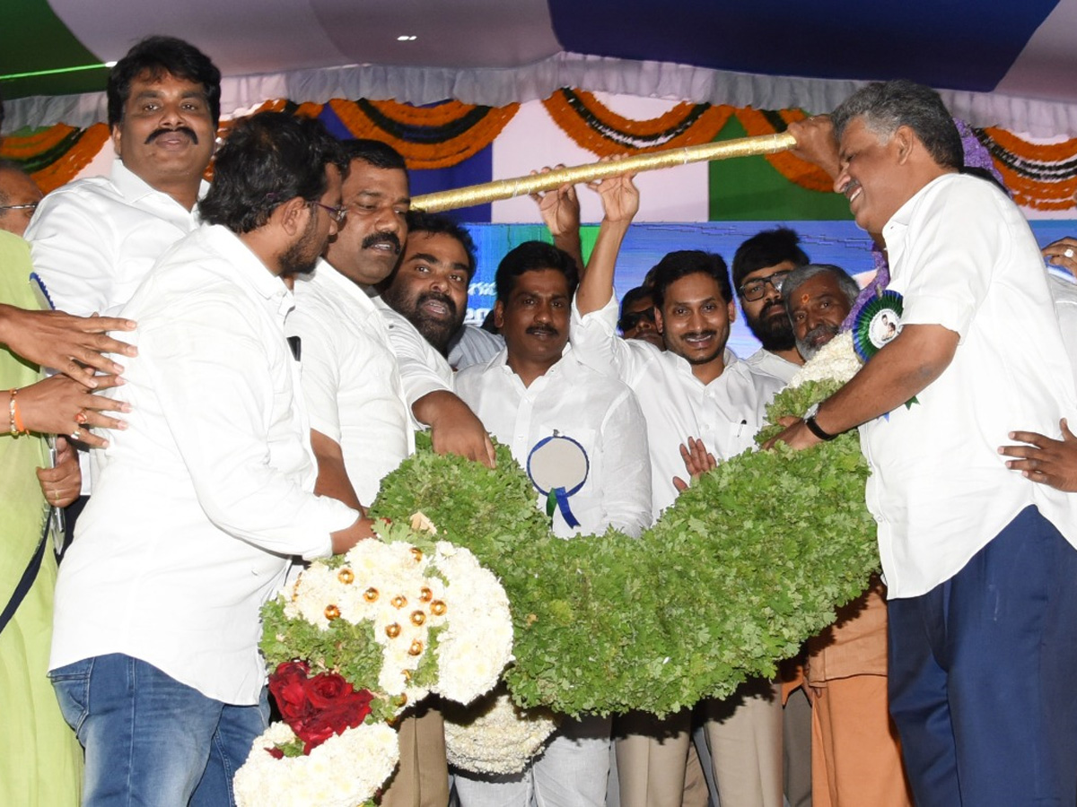 Cm Ys Jagan Launch Jagananna Amma Vodi Scheme Chittoor Photo Gallery - Sakshi13