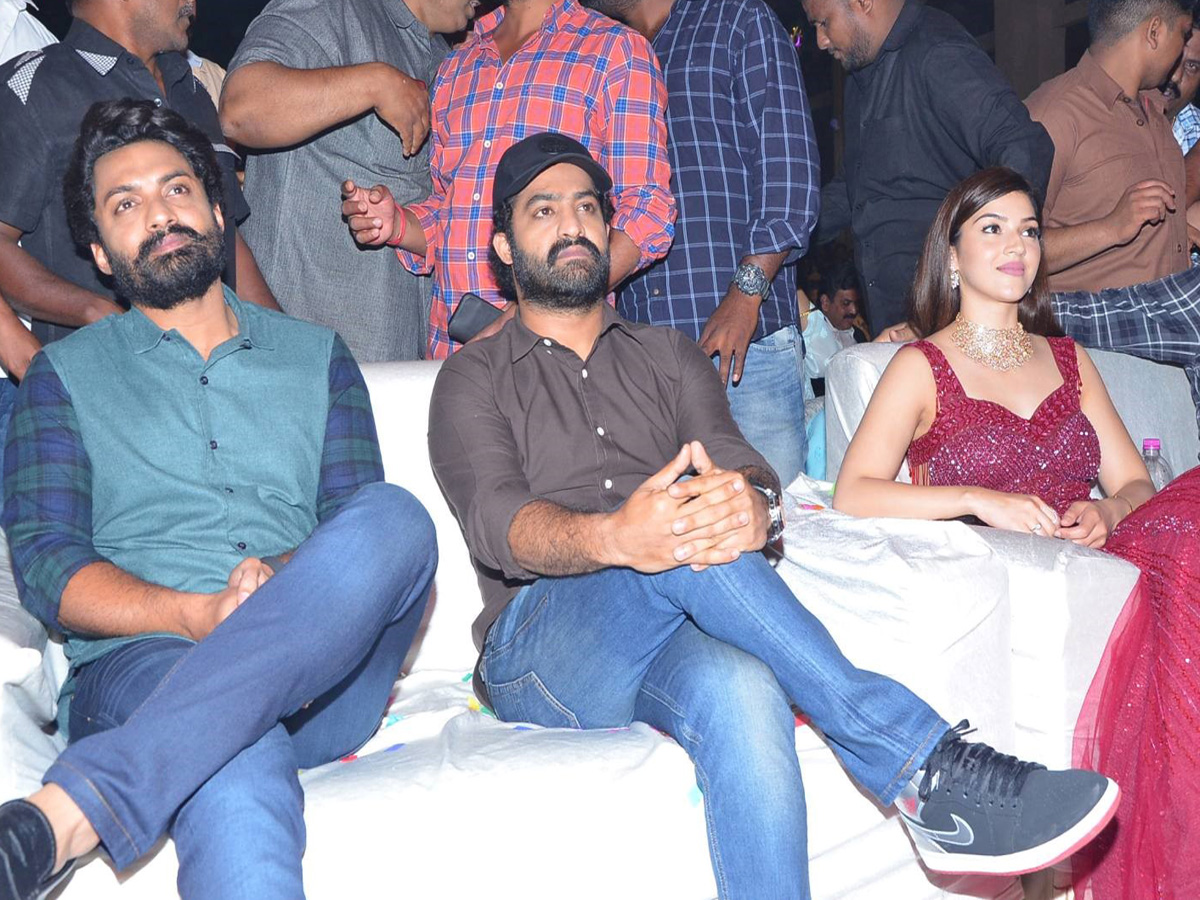 Entha Manchivaadavuraa Pre Release Event - Sakshi7