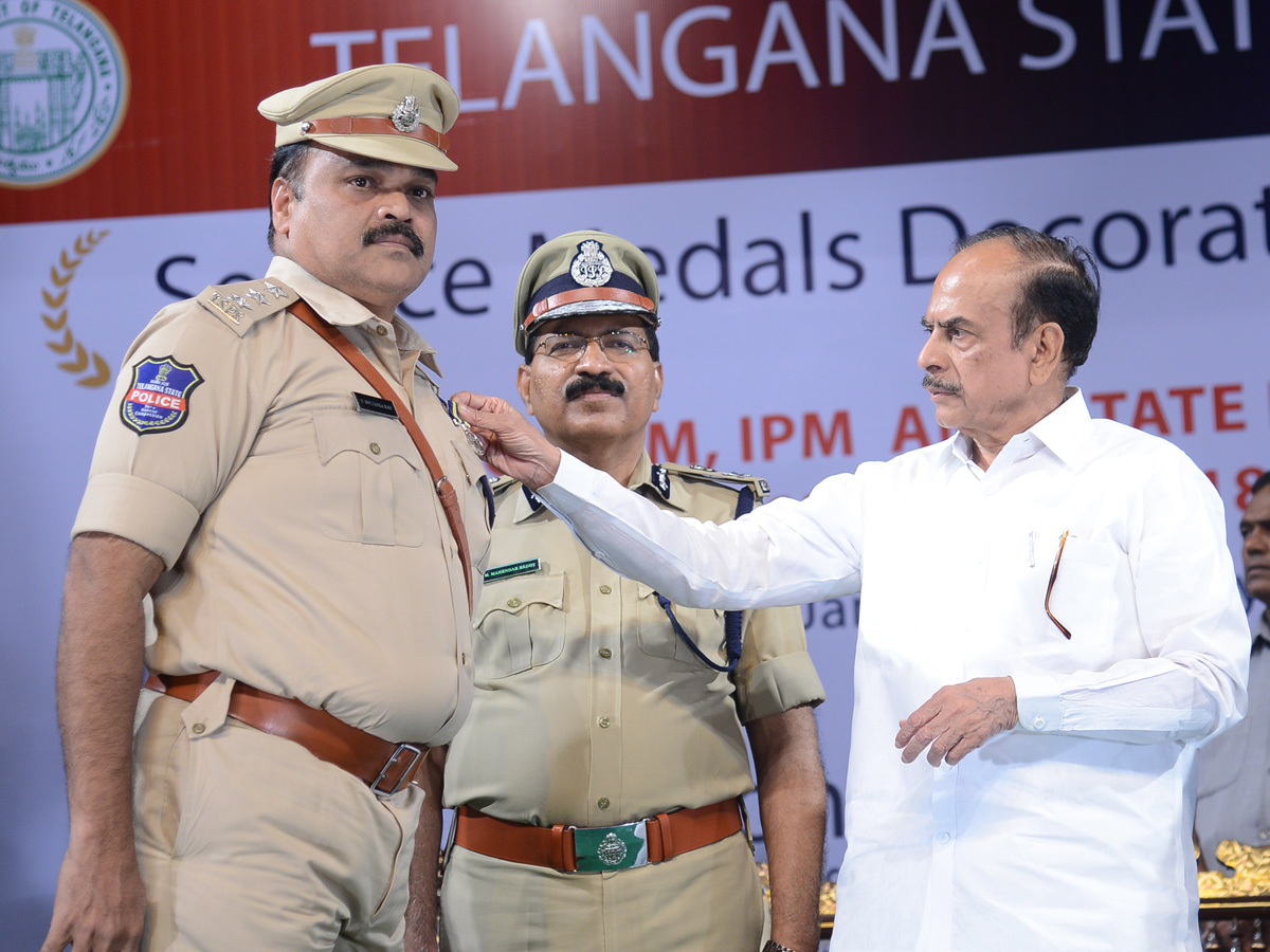 home minister mohammed mahmood ali to present police medals to cops Photo Gallery - Sakshi14