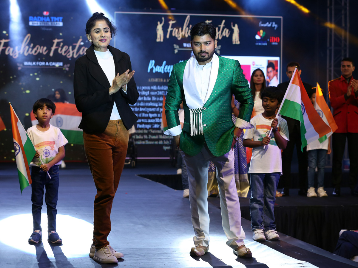 Fashion Fiesta walk for cause at taj deccan hotel Photo Gallery - Sakshi11