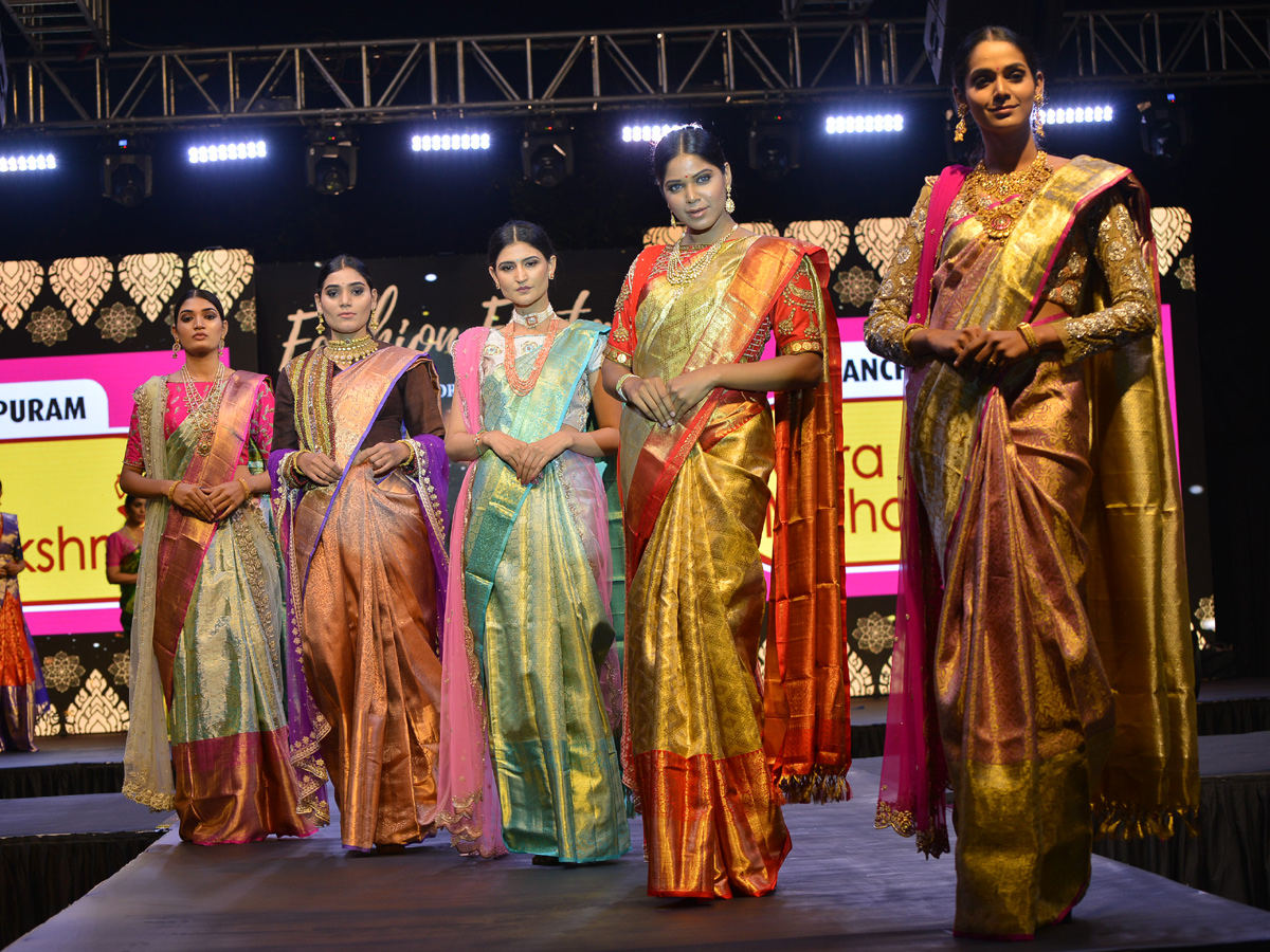 Fashion Fiesta walk for cause at taj deccan hotel Photo Gallery - Sakshi3