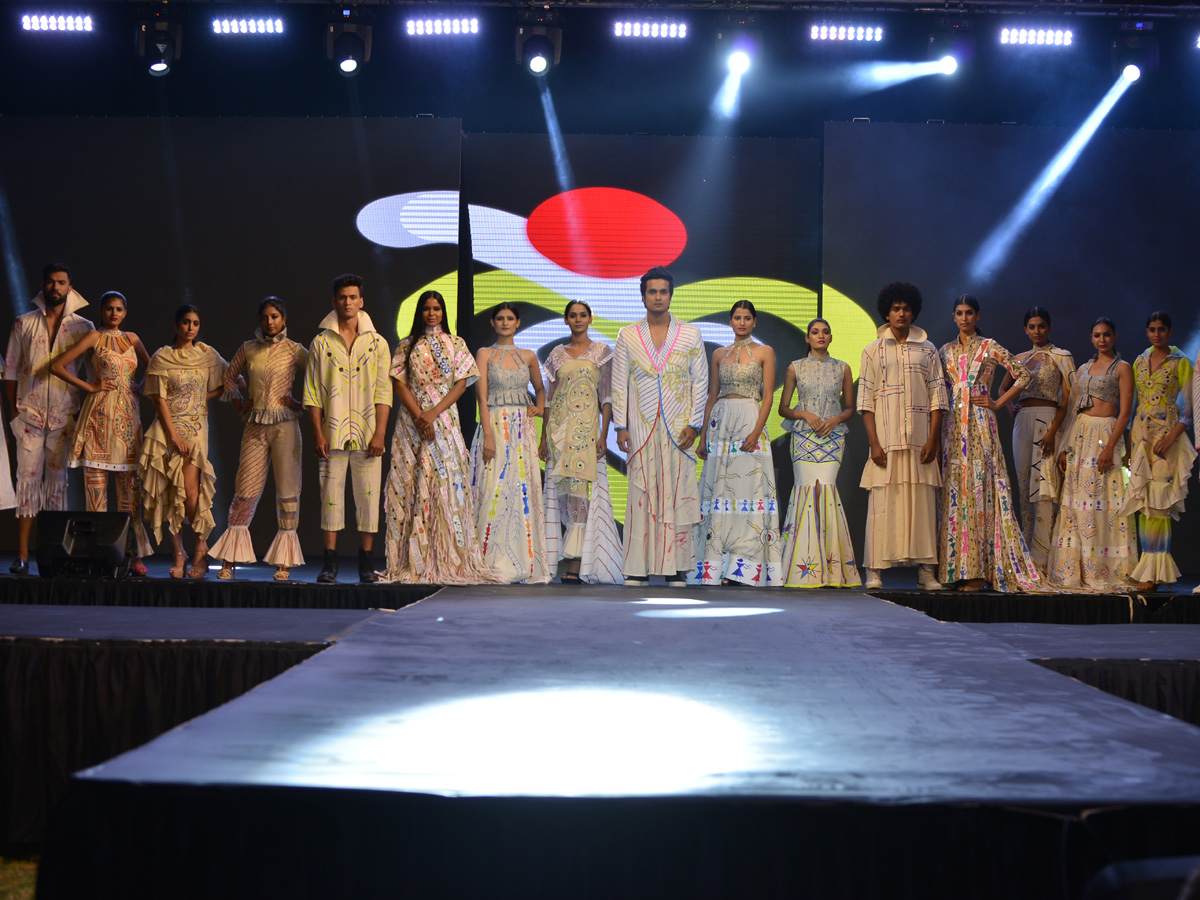 Fashion Fiesta walk for cause at taj deccan hotel Photo Gallery - Sakshi28