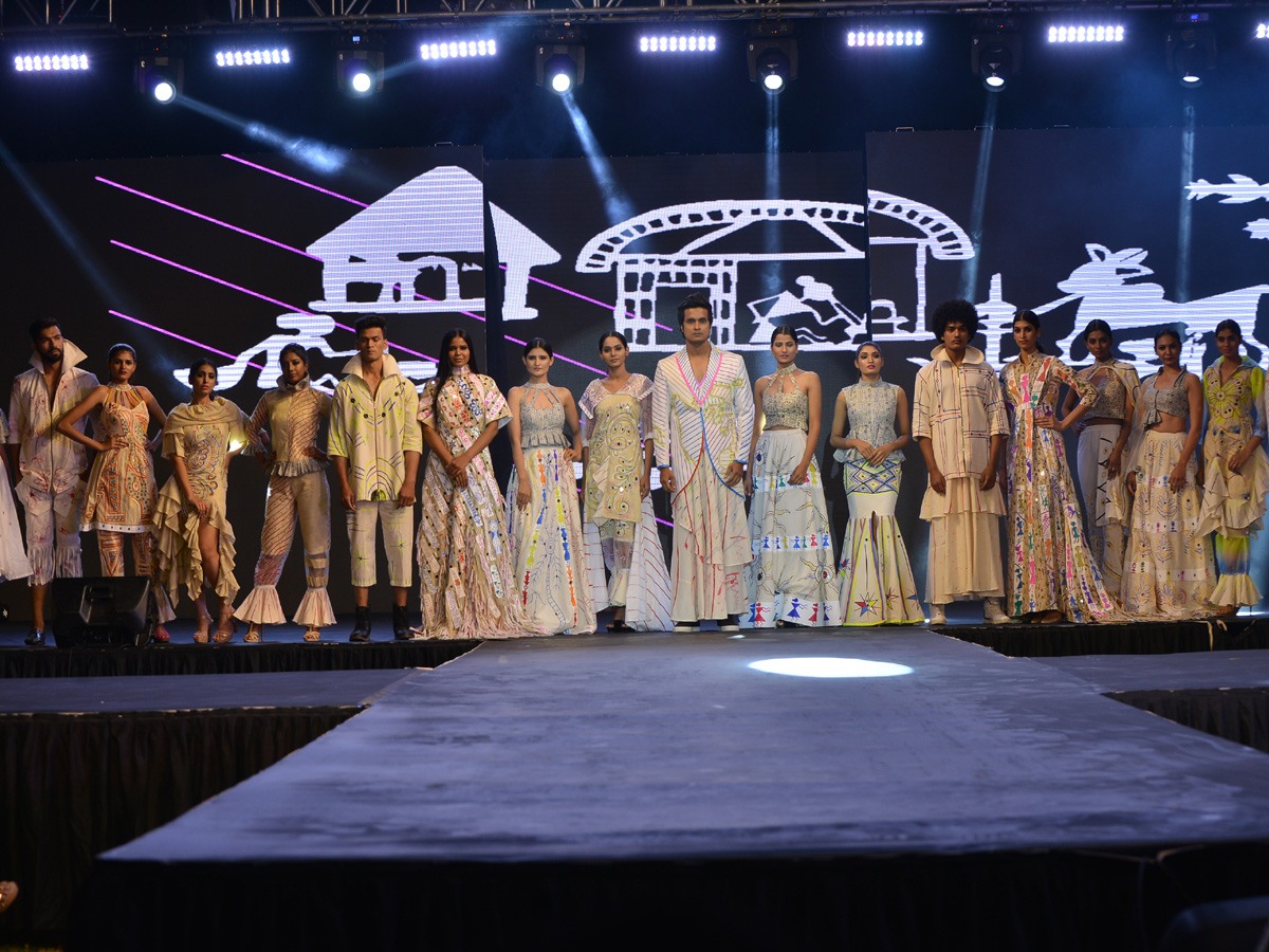 Fashion Fiesta walk for cause at taj deccan hotel Photo Gallery - Sakshi5