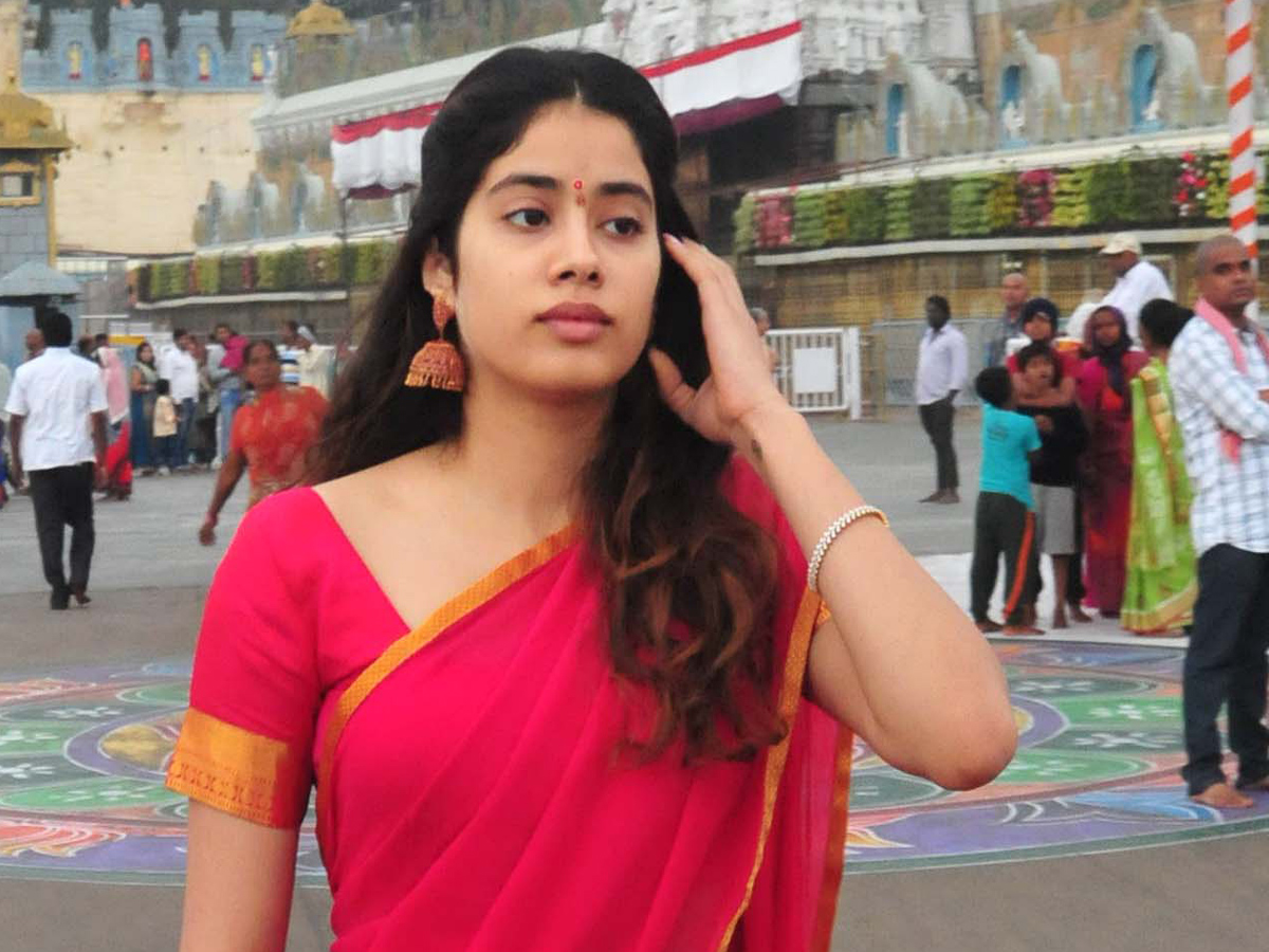 Jhanvi Kapoor Visits Tirupati Photo Gallery - Sakshi5