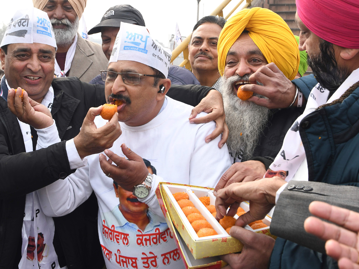 AAP Workers Celebrate Partys Victory in Delhi Assembly Elections 2020 Photo Gallery - Sakshi11