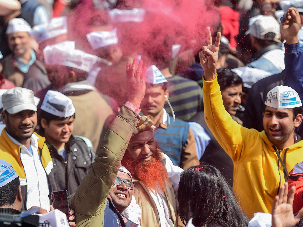 AAP Workers Celebrate Partys Victory in Delhi Assembly Elections 2020 Photo Gallery - Sakshi5