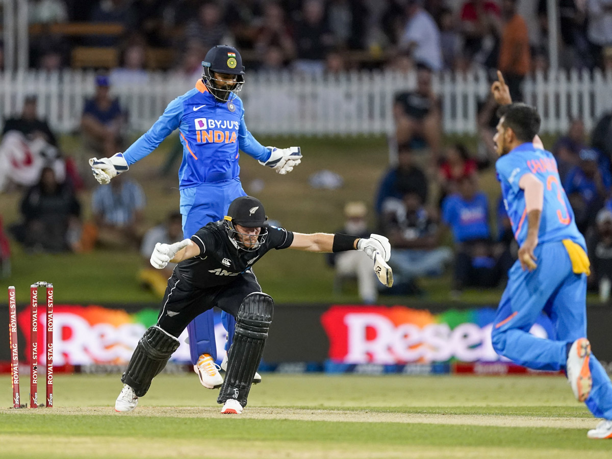 New Zealand win by 5 wickets sweep series 3-0 Photo Gallery - Sakshi10