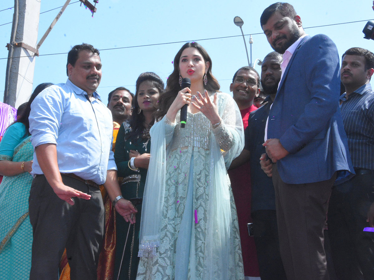 Nizamabad Malabar Gold Daimonds Grand Opening By Tamanna Bhatia - Sakshi2