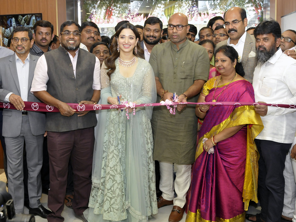 Nizamabad Malabar Gold Daimonds Grand Opening By Tamanna Bhatia - Sakshi5