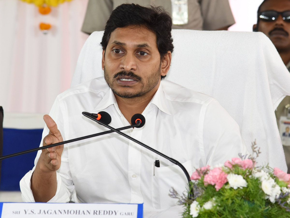 CM Jagan Inspects Veligonda Project at Prakasam Photo Gallery - Sakshi27