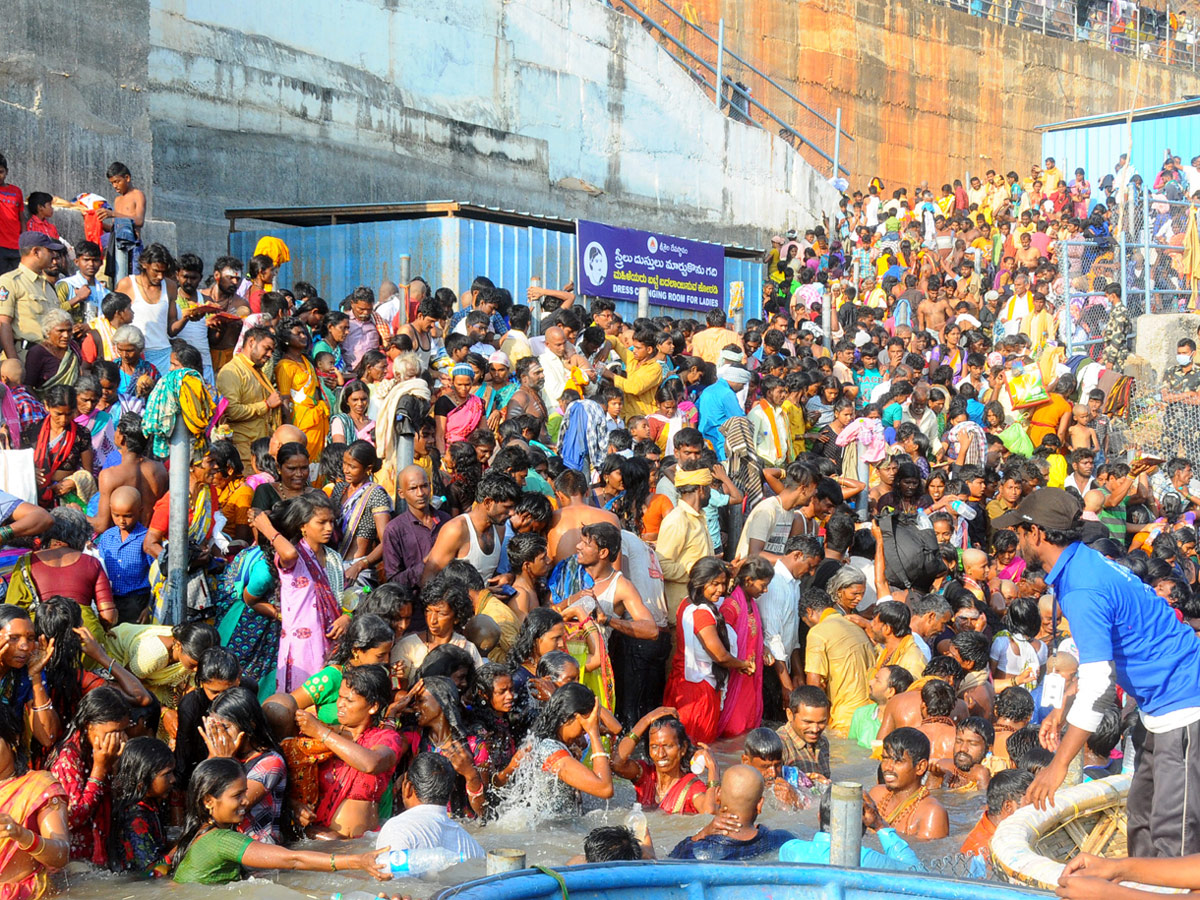 Maha Shivratri 2020 Srisailam Temple Photo Gallery - Sakshi32