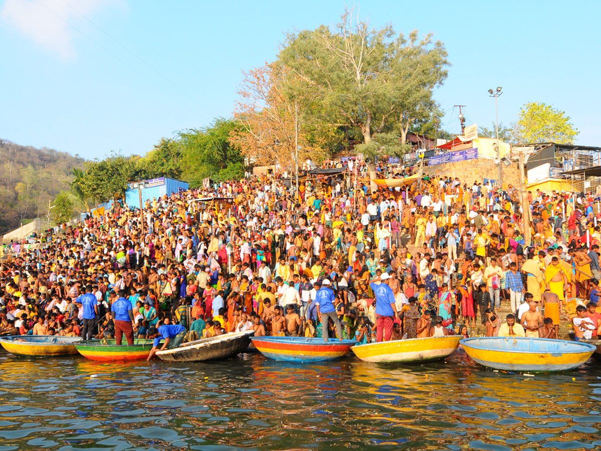 Maha Shivratri 2020 Srisailam Temple Photo Gallery - Sakshi40