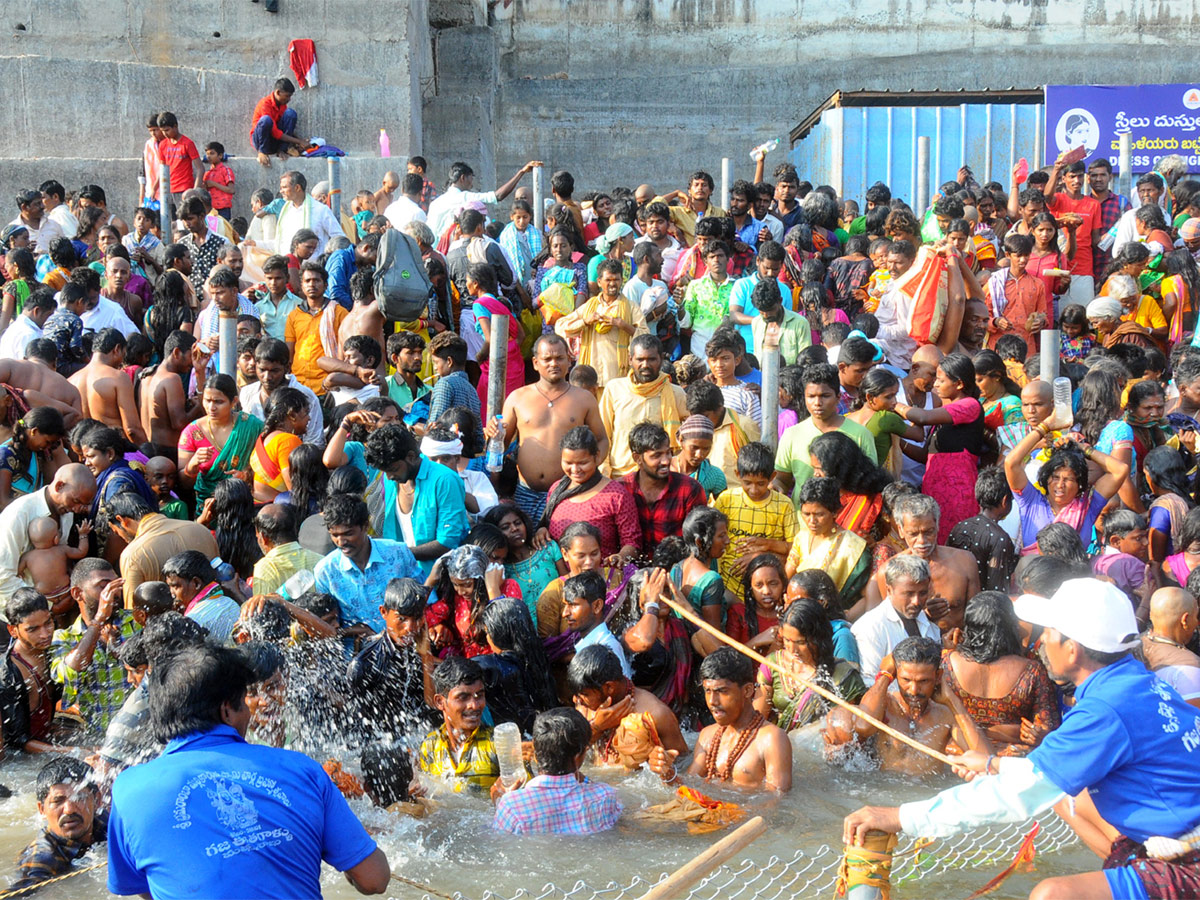 Maha Shivratri 2020 Srisailam Temple Photo Gallery - Sakshi46